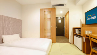 Traditional Twin Room with Breakfast