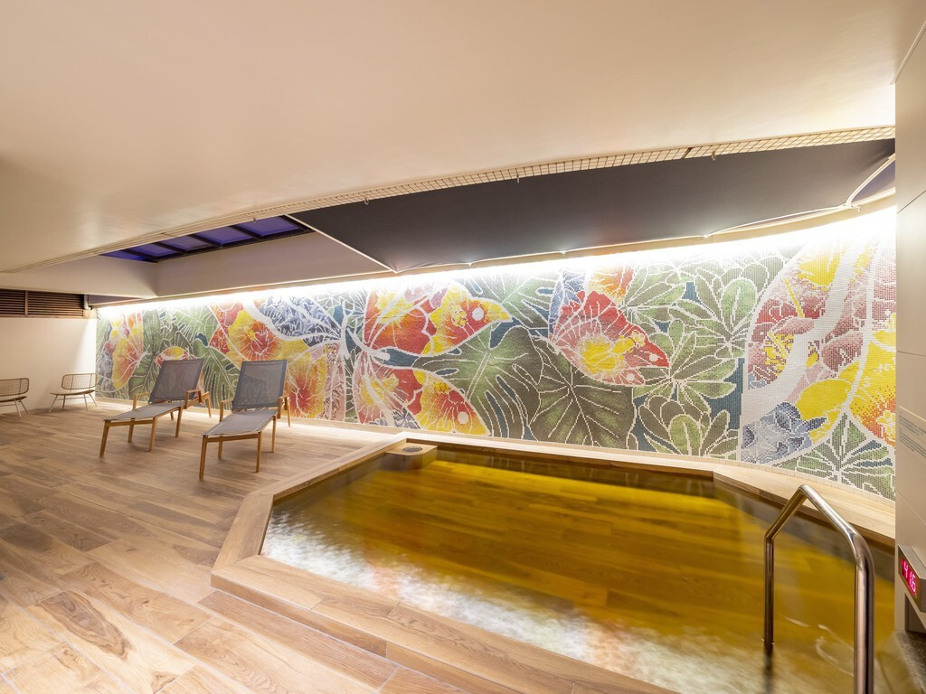 家族で楽しめるプール、天然温泉あり！4062301