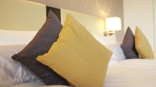 スタンダード ルーム クイーンベッド 1 台 禁煙