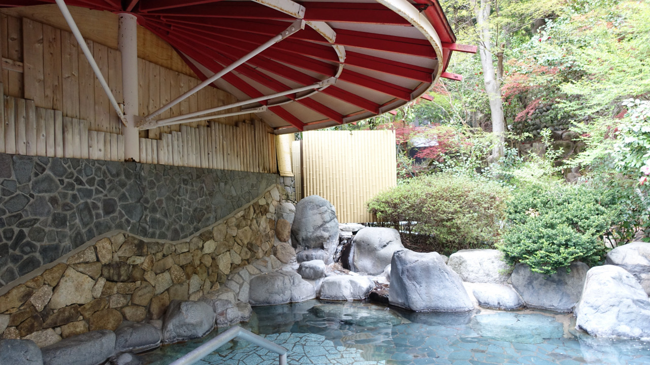 屋上の庭園露天風呂はGood