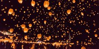 願いを夜空へ。日本で幻想的なスカイランタンを見られる「つなん雪まつり」