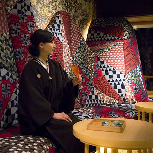 ラウンジのデザインソファ / 1