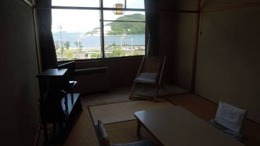 客室内のダイニングエリア / 6