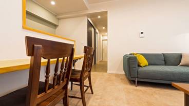 客室内のダイニングエリア / 17