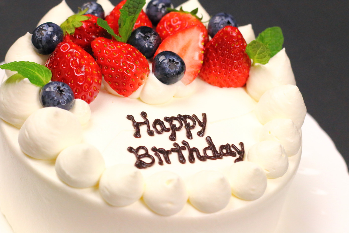 バースデーケーキいちごとブルーベリー