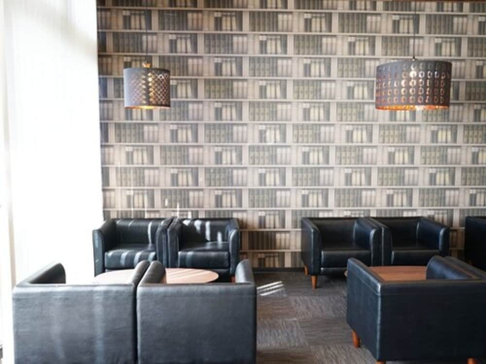 ロビーラウンジ