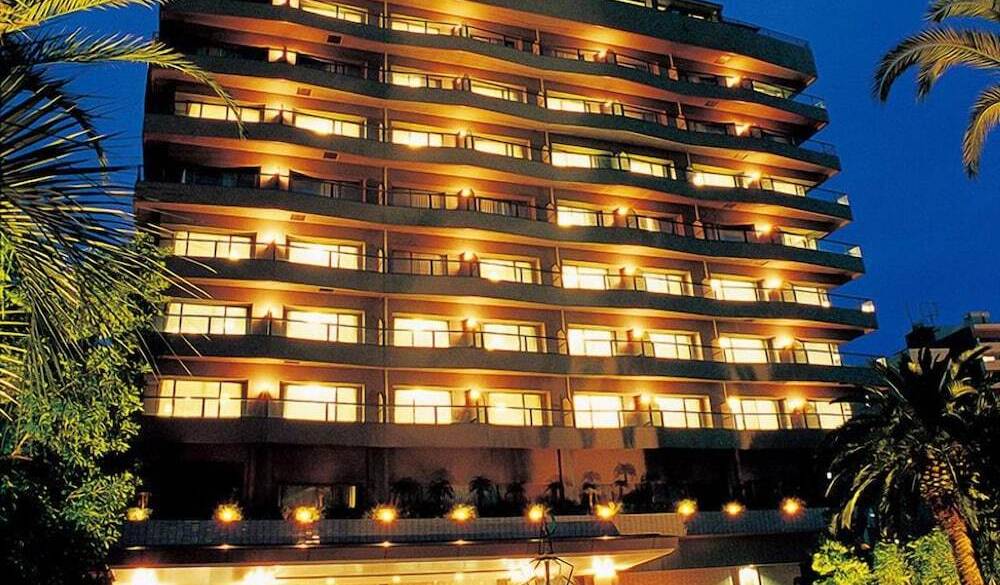 ホテル外観(夜) / 1