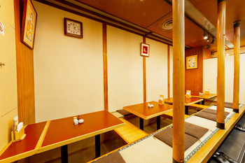 「伊勢廣 帝劇店」内観 986707 4名様×4席の掘りごたつ席。組合せで最大16名様迄までOK。ゆったり寛ぎながらお食事をどうぞ。