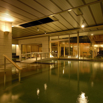 どれから入るか迷っちゃう…種類豊富な温泉3384796