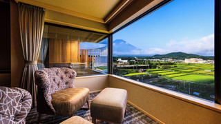 燦里 Suite 洋室  富士山側  [山梨ワインラウンジ利用可能]