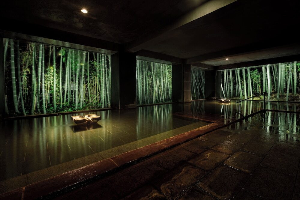 ライブラリコーナーにカラオケも！館内で楽しく過ごせる4043289