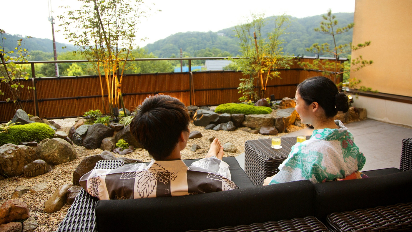 カップルで入っても広々♪多彩な貸切風呂から選べるお宿3911063