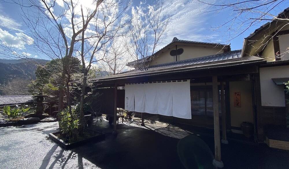 旅館の外観① / 1