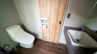 スタンダード ダブルルーム 共用バスルーム