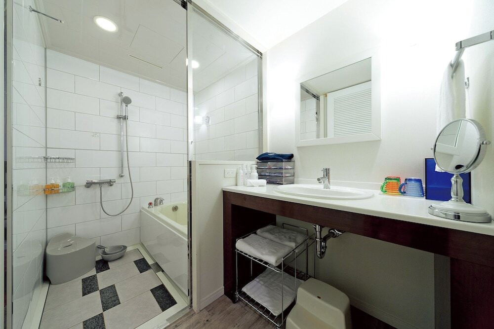 明るく使いやすいバスルームでのんびり4249696