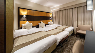 [禁煙] エグゼクティブツインルーム/32平米/120cmベッド2台+EXベッド1台