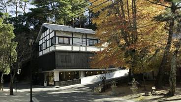 施設の入り口 / 25