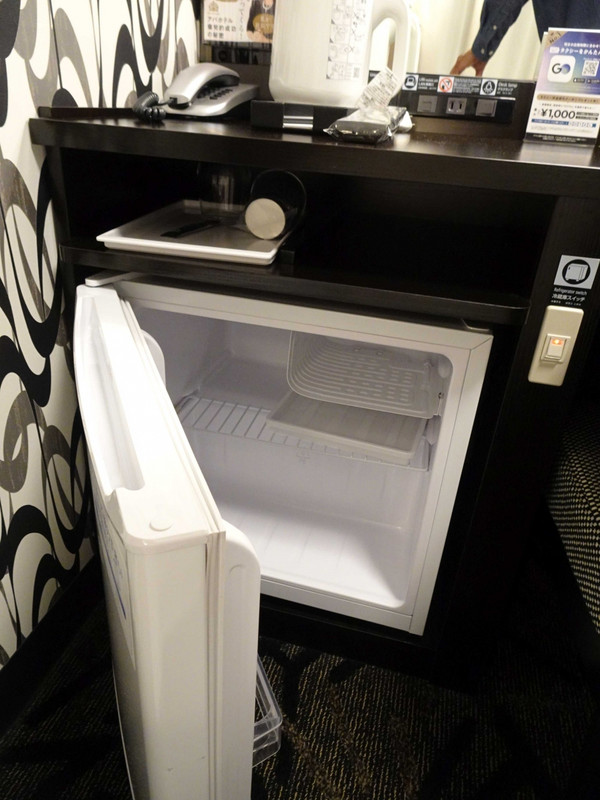 冷蔵庫は空です