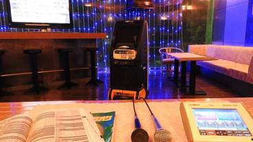 カラオケ ルーム / 7