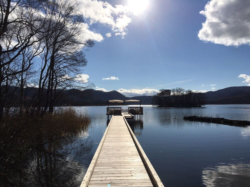湖上テラスへの桟橋①