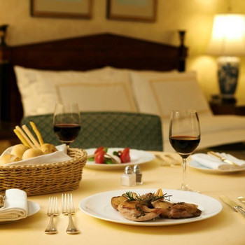 フォトジェニックな客室で絵になるディナーを♡3465267