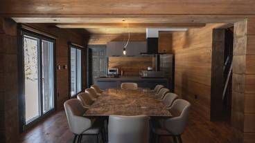 客室内のダイニングエリア / 15