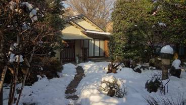 施設の入り口 / 11