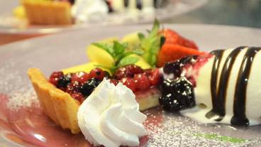 食事・飲み物 / 10