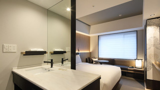 ルーム クイーンベッド 1 台