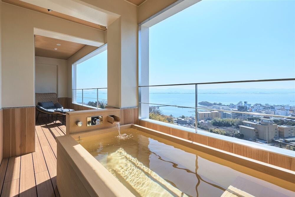 高台宿の客室露天風呂から琵琶湖&比叡山ビューを堪能4265629