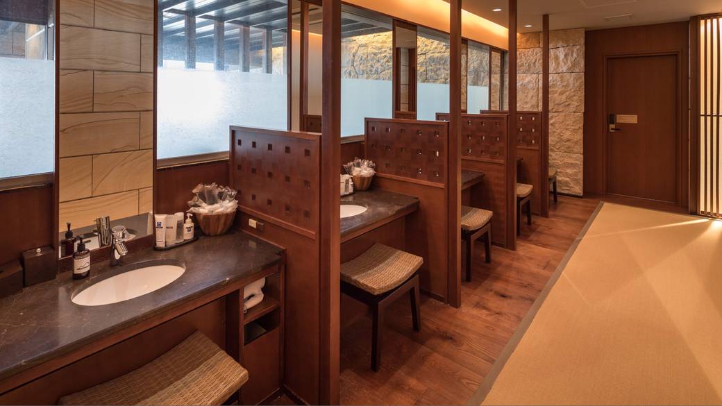 パウダーコーナー / 4