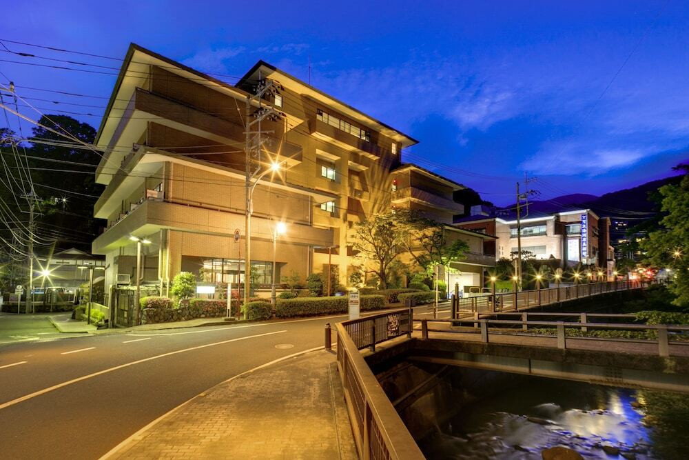 美肌の湯に浸かり、地元食材の旬会席をお部屋で堪能3926396