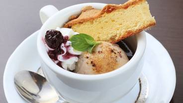 食事・飲み物 / 12