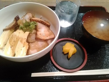 「ソラ」料理 992633 