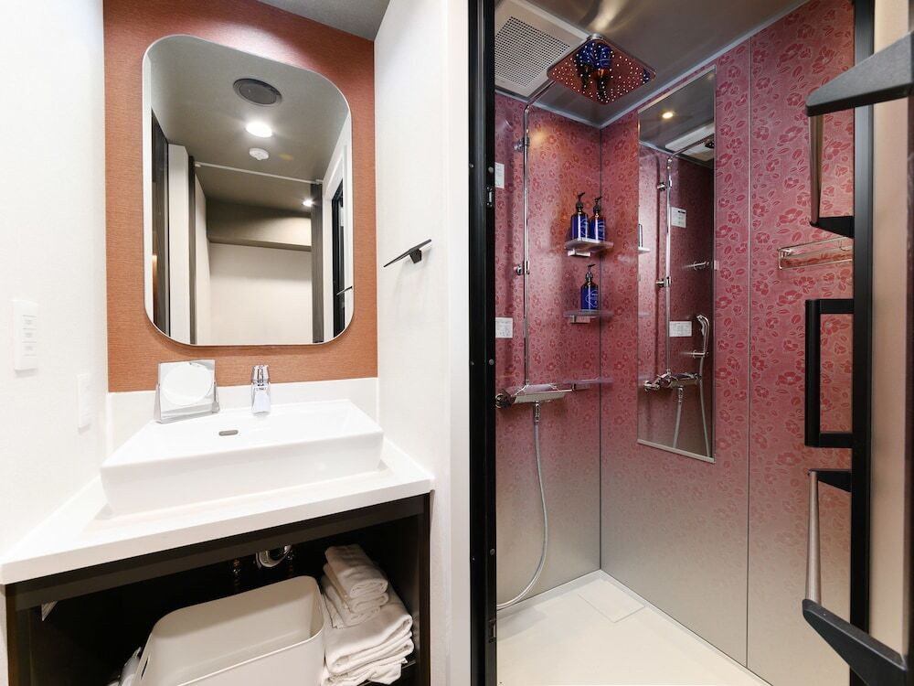 バスルームのシャワー