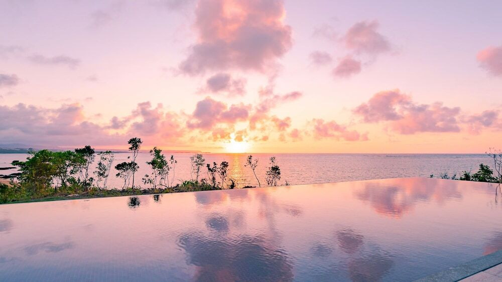 海とやんばるに抱かれる。静けさに満ちた美食リゾート4066255