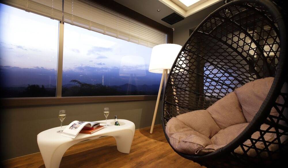 ミュージックルーム / 1