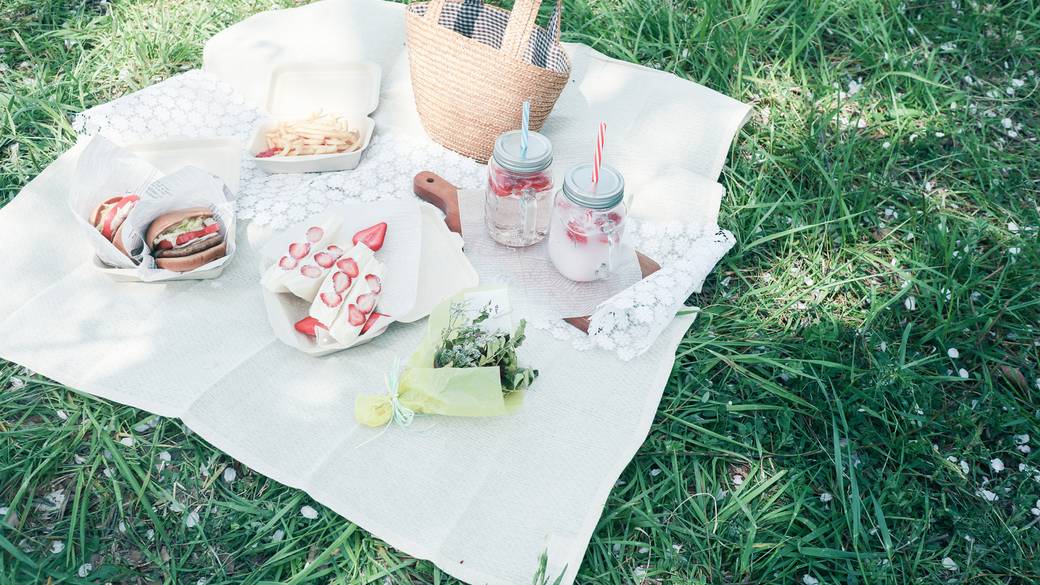 海を望む山下公園で
ゆったりピクニック / 2