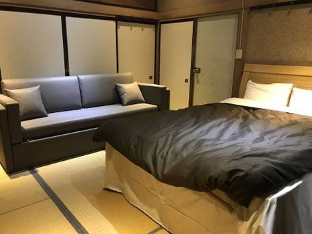 West Coast Inn Villa / 4