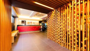 内部エントランス / 2