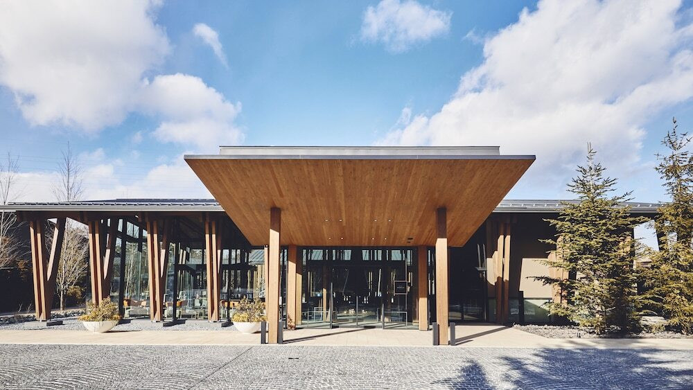 木のぬくもりを感じるスタイリッシュな隠れ家的ホテル3494410