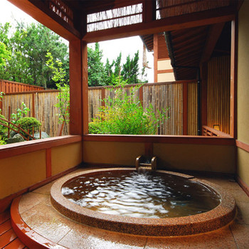 専用日本庭園を望む4つの露天風呂付客室はどれも旅情たっぷり3912394