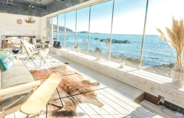 7 Vacation Rentals in Hayama for a Luxury Charter Girls Trip