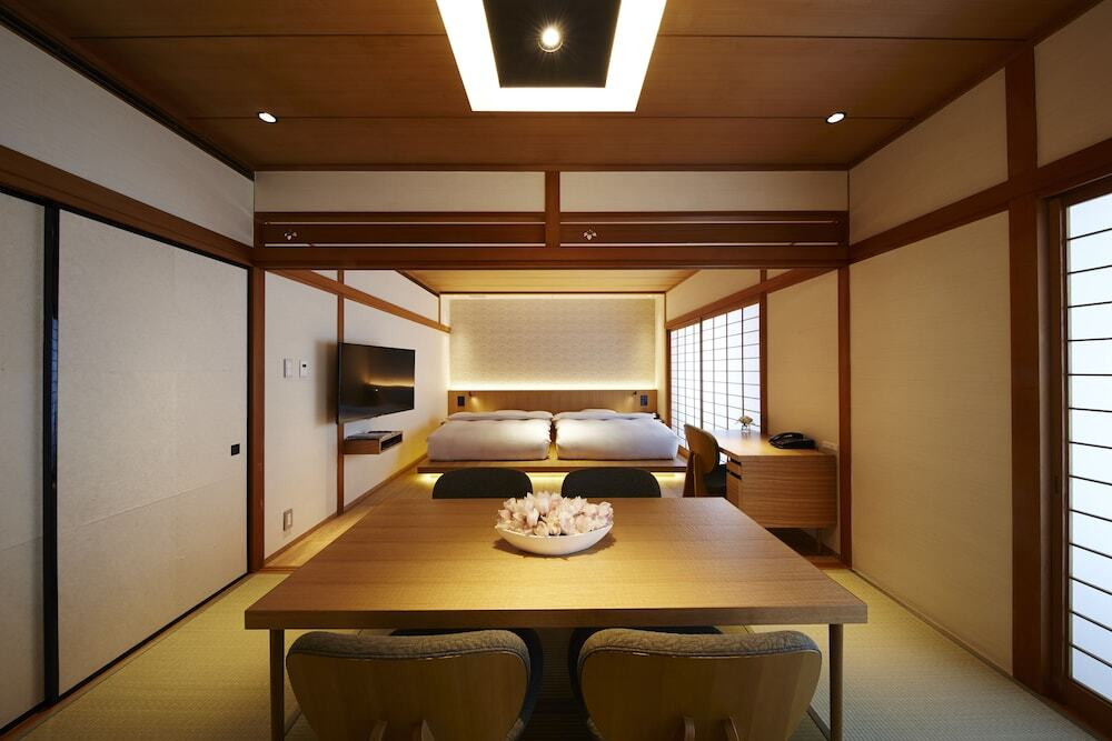 家族みんなで屋内温水プールを楽しんじゃおう4251428