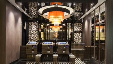 チェックイン / チェックアウト キオスク / 1