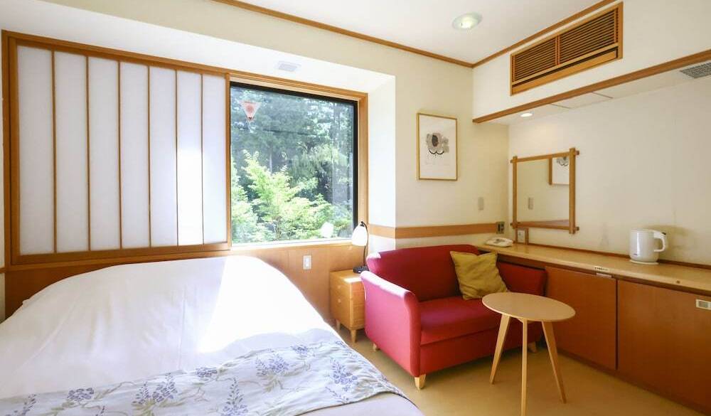 落ち着いた雰囲気と
機能性を両立した部屋 / 4