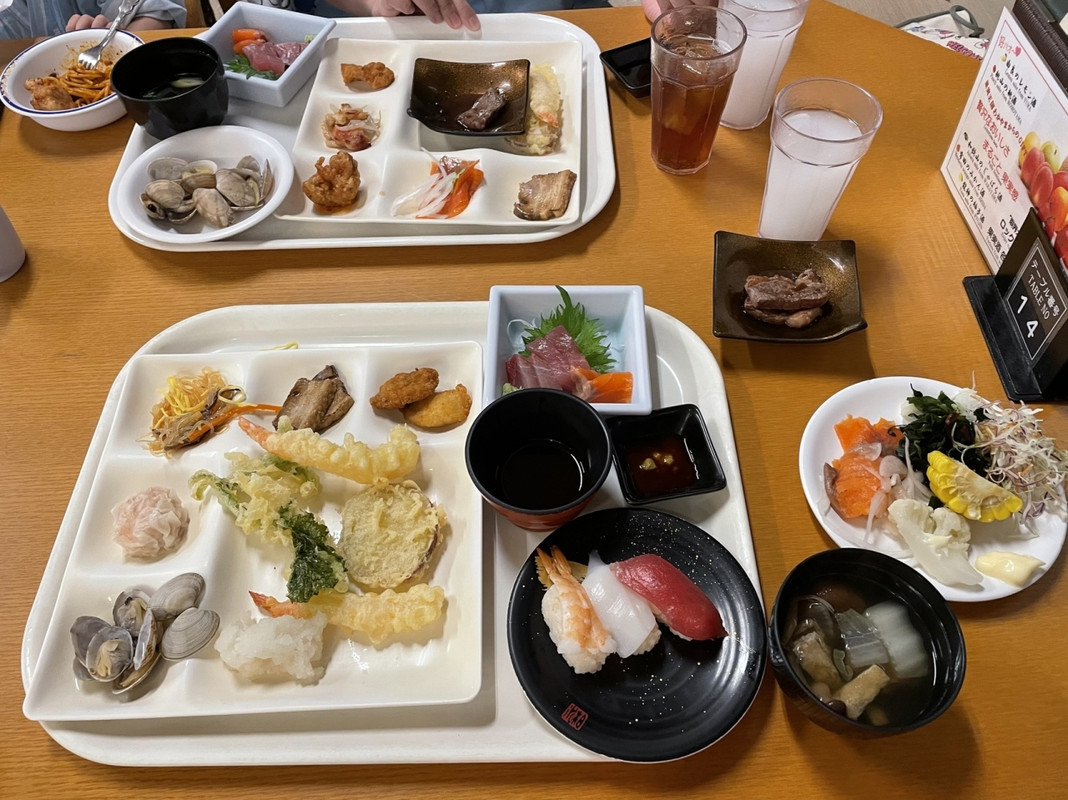 夕食バイキング