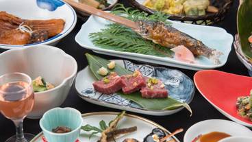 食事・飲み物 / 16