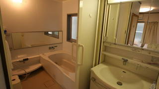 トリプルルーム (2-3名) 専用バスルーム 禁煙