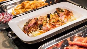 朝食ビュッフェ / 9
